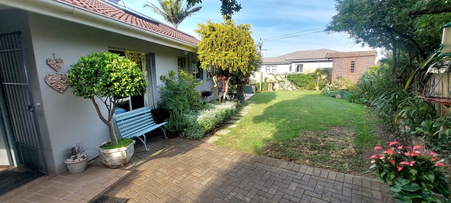 3 Bedroom Property for Sale in Sunrise On Sea Eastern Cape